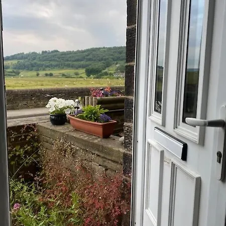 Riverside Retreat Sleeps 7