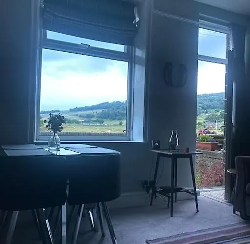 Riverside Retreat Sleeps 7