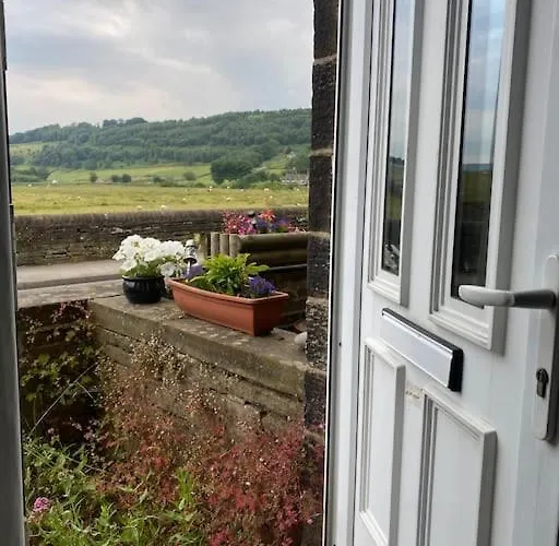 Riverside Retreat Sleeps 7