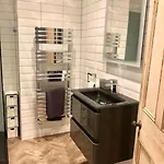 Riverside Retreat Sleeps 7 Cononley